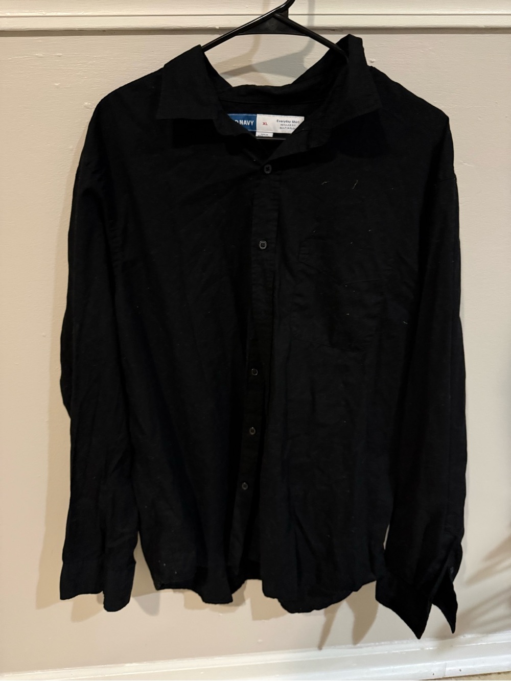 Old Navy Men's Black Collared Button-Down Shirt